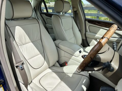 Jaguar XJ V8 SUPER LWB 9