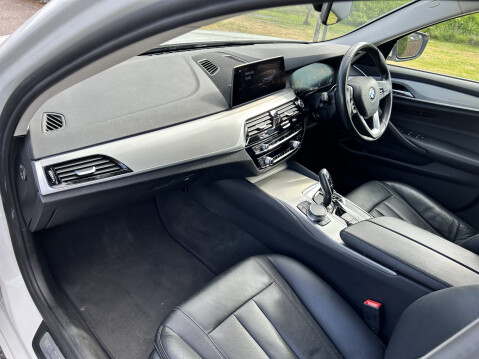 BMW 5 Series 520D SE 18