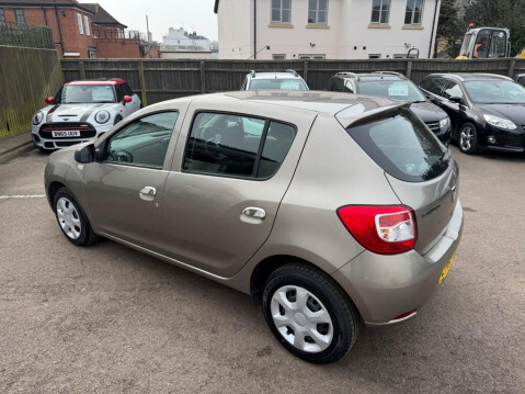 Dacia Sandero 1.2 Ambiance Euro 5 5dr 4