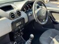 Dacia Duster 1.5 dCi Laureate 4WD Euro 5 5dr 28