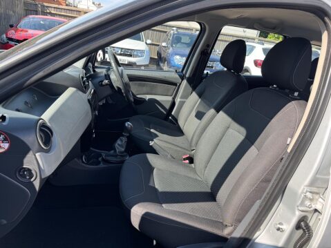 Dacia Duster 1.5 dCi Laureate 4WD Euro 5 5dr 52