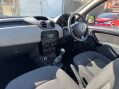 Dacia Duster 1.5 dCi Laureate 4WD Euro 5 5dr 29