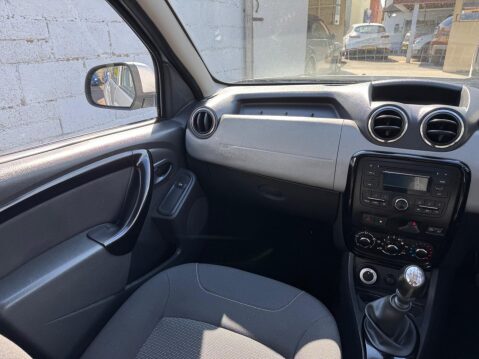 Dacia Duster 1.5 dCi Laureate 4WD Euro 5 5dr 32
