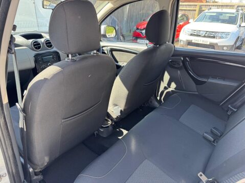 Dacia Duster 1.5 dCi Laureate 4WD Euro 5 5dr 40