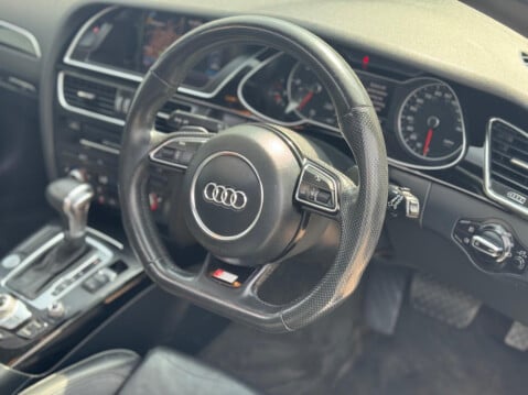 Audi A4 3.0 TDI V6 Black Edition S Tronic quattro Euro 5 (s/s) 5dr 54