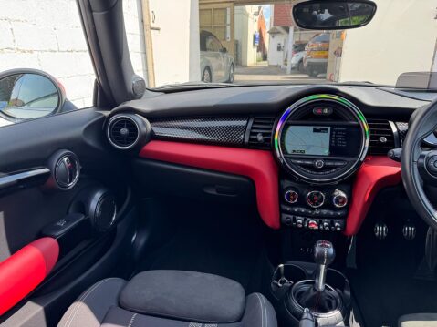 Mini Hatch 2.0 John Cooper Works Euro 6 (s/s) 3dr 32