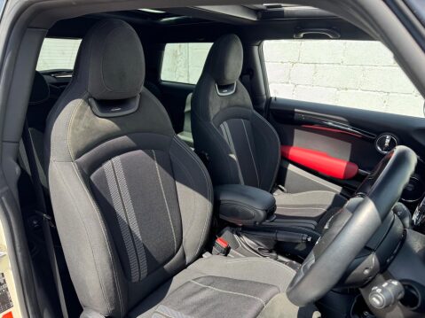 Mini Hatch 2.0 John Cooper Works Euro 6 (s/s) 3dr 37