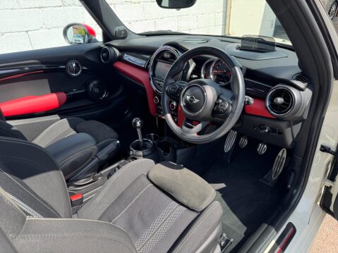 Mini Hatch 2.0 John Cooper Works Euro 6 (s/s) 3dr 63