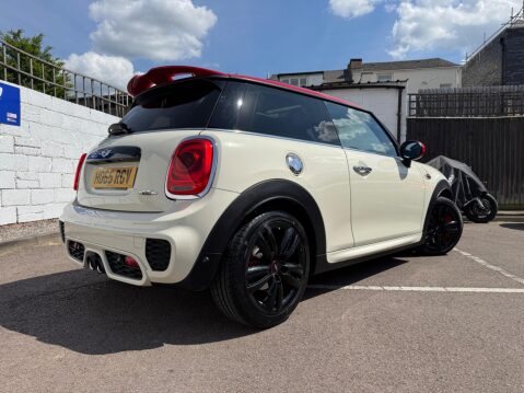 Mini Hatch 2.0 John Cooper Works Euro 6 (s/s) 3dr 28