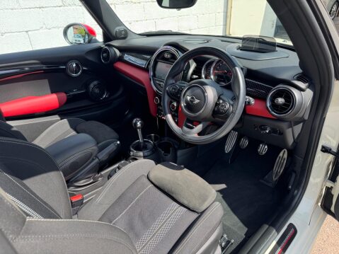 Mini Hatch 2.0 John Cooper Works Euro 6 (s/s) 3dr 63