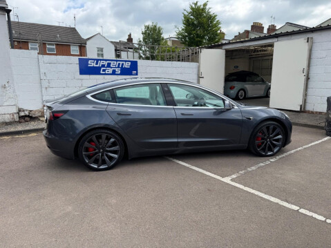 Tesla Model 3 (Dual Motor) Performance Auto 4WDE 4dr (Performance Upgrade) 25
