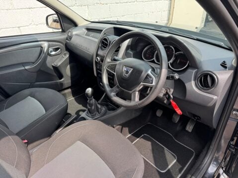 Dacia Duster 1.5 dCi Laureate Euro 6 (s/s) 5dr 31