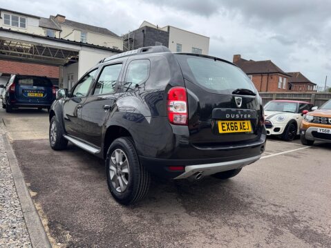 Dacia Duster 1.5 dCi Laureate Euro 6 (s/s) 5dr 17