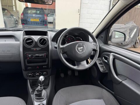 Dacia Duster 1.5 dCi Laureate Euro 6 (s/s) 5dr 38