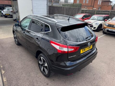 Nissan Qashqai 1.5 dCi N-Connecta 2WD Euro 6 (s/s) 5dr 17