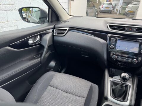 Nissan Qashqai 1.5 dCi N-Connecta 2WD Euro 6 (s/s) 5dr 64