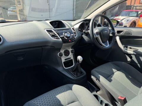Ford Fiesta 1.6 Titanium 5dr 34