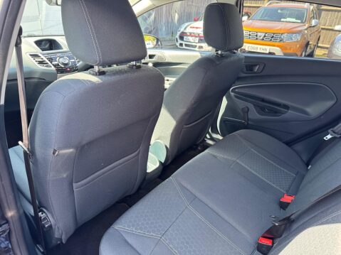 Ford Fiesta 1.6 Titanium 5dr 46