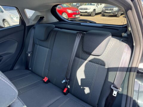 Ford Fiesta 1.6 Titanium 5dr 44