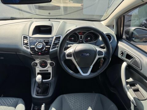 Ford Fiesta 1.6 Titanium 5dr 35