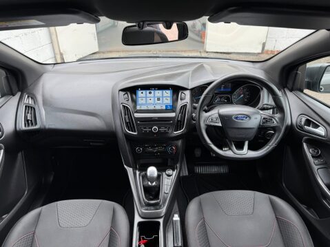 Ford Focus 1.0T EcoBoost ST-Line Euro 6 (s/s) 5dr 40