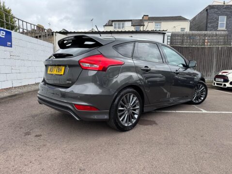 Ford Focus 1.0T EcoBoost ST-Line Euro 6 (s/s) 5dr 30