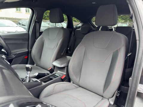 Ford Focus 1.0T EcoBoost ST-Line Euro 6 (s/s) 5dr 61