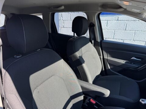 Dacia Duster 1.5 Blue dCi Comfort 4WD Selectable Euro 6 (s/s) 5dr 36