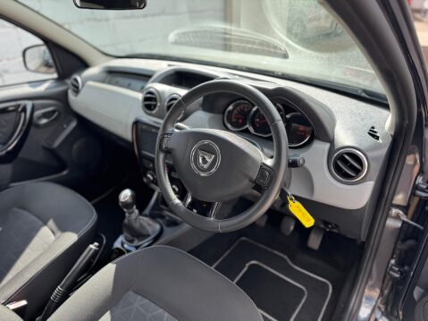 Dacia Duster 1.5 dCi Laureate Euro 6 (s/s) 5dr 38