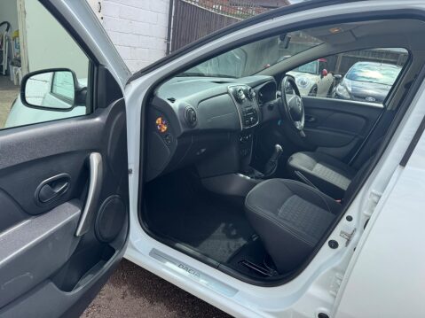 Dacia Logan 1.5 dCi Laureate Euro 5 5dr 38