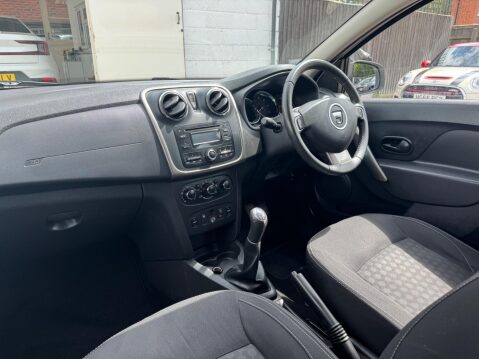 Dacia Logan 1.5 dCi Laureate Euro 5 5dr 30