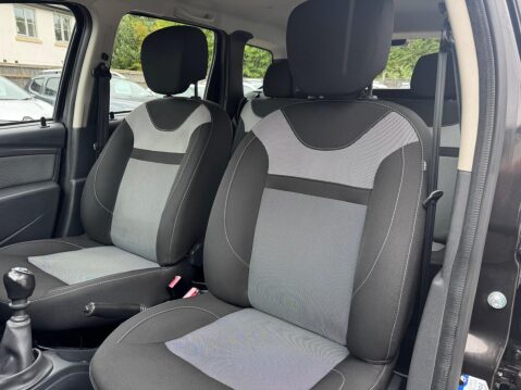 Dacia Duster 1.5 dCi Laureate 4WD Euro 6 (s/s) 5dr 58