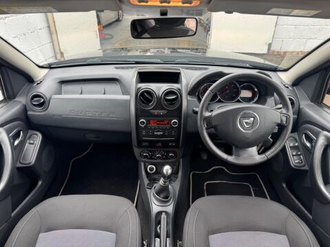 Dacia Duster 1.5 dCi Laureate 4WD Euro 6 (s/s) 5dr 38