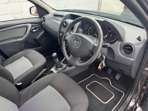 Dacia Duster 1.5 dCi Laureate 4WD Euro 6 (s/s) 5dr 40