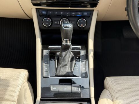 Skoda Superb 2.0 TDI Laurin & Klement DSG Auto 6Spd 4WD Euro 6 (s/s) 5dr 30