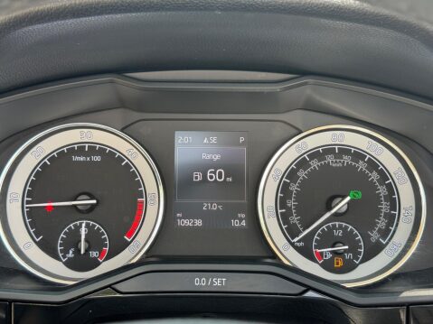 Skoda Superb 2.0 TDI Laurin & Klement DSG Auto 6Spd 4WD Euro 6 (s/s) 5dr 39