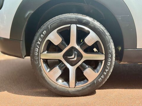 Citroen C4 Cactus 1.2 PureTech Flair 35