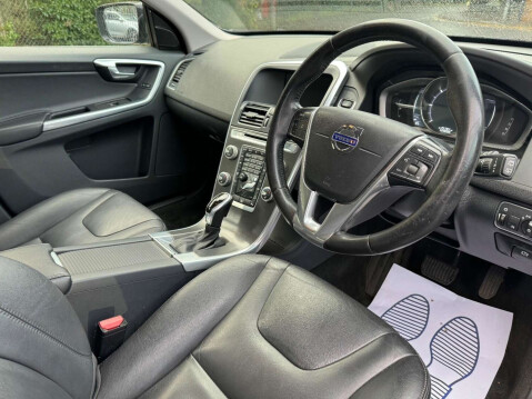 Volvo XC60 2.4 SE Lux Nav D5 AWD 5