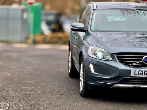 Volvo XC60 2.4 SE Lux Nav D5 AWD 43