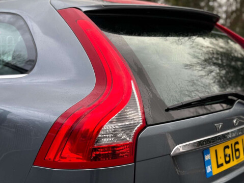 Volvo XC60 2.4 SE Lux Nav D5 AWD 62