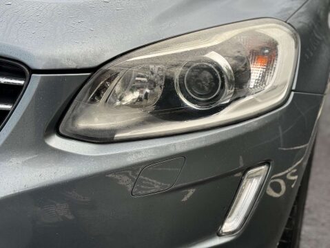 Volvo XC60 2.4 SE Lux Nav D5 AWD 71