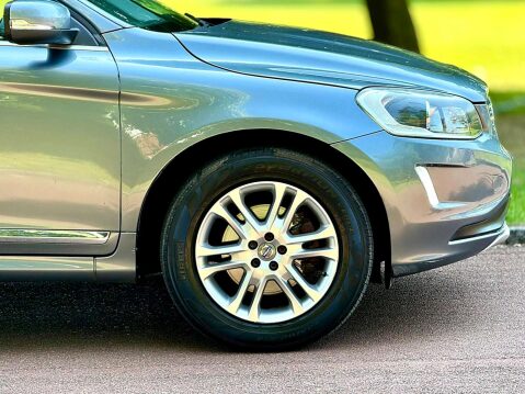 Volvo XC60 2.4 SE Lux Nav D5 AWD 53