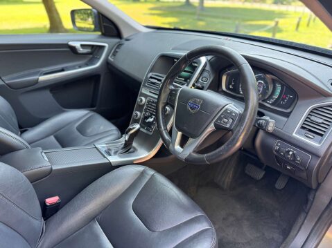 Volvo XC60 2.4 SE Lux Nav D5 AWD 25