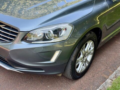 Volvo XC60 2.4 SE Lux Nav D5 AWD 69