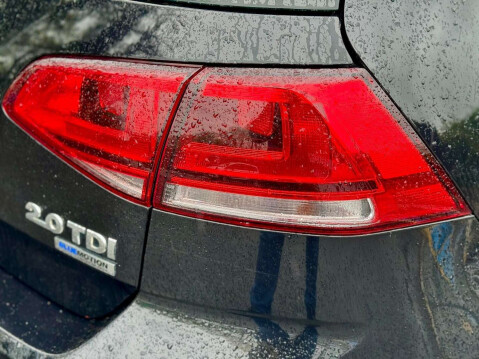 Volkswagen Golf 2.0 TDI BlueMotion Tech GT 38