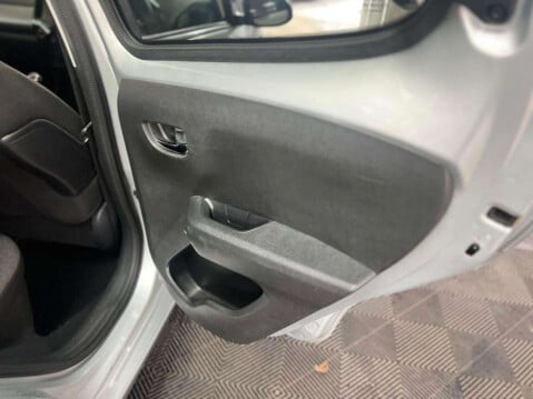 Citroen C1 1.2 PureTech Flair 21