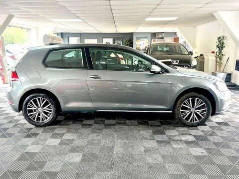 Volkswagen Golf SE TSI BLUEMOTION TECHNOLOGY 3