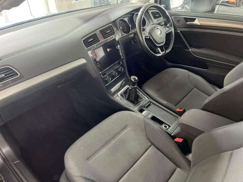 Volkswagen Golf SE TSI BLUEMOTION TECHNOLOGY 8