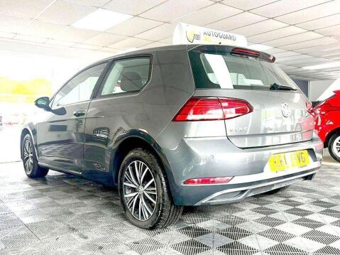 Volkswagen Golf SE TSI BLUEMOTION TECHNOLOGY 2