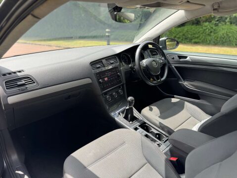 Volkswagen Golf SE TSI BLUEMOTION TECHNOLOGY 22